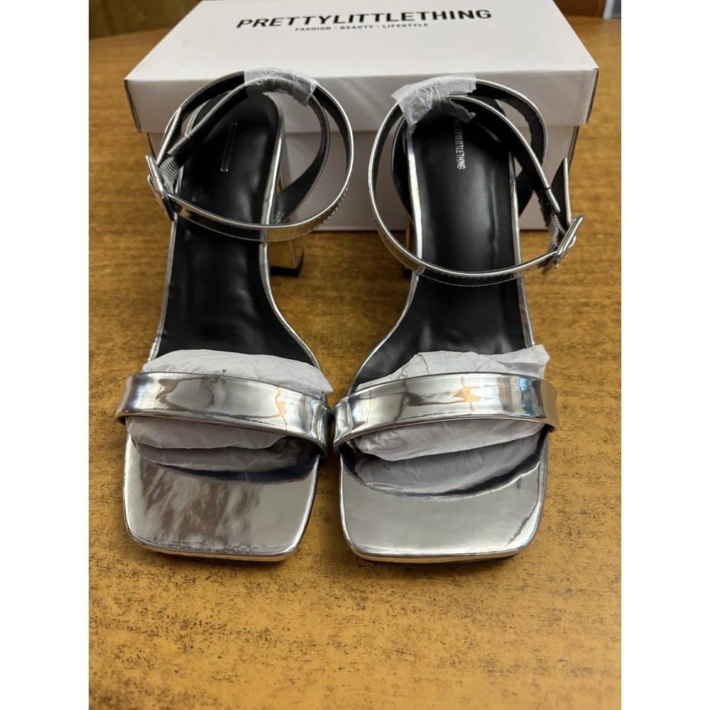 PrettyLittleThing Silver Metallic Block Heel Sandals Square Toe NEW Size 8 US
